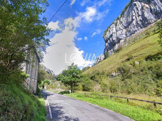 Casa en venta en San Roque De Riomiera, Cantabria