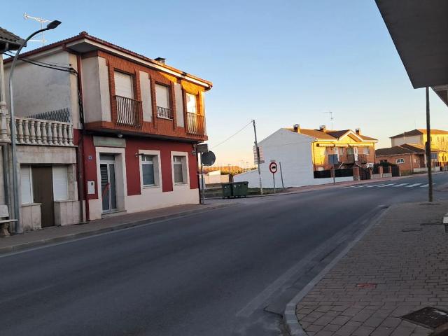 Casa en venta en Sanchonuño