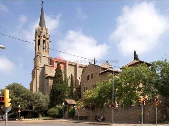 Casa en venta en Santa Coloma De Gramenet, Barcelona