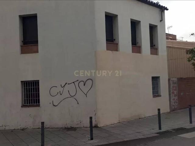 Casa en venta en Santa Coloma De Gramenet, Barcelona
