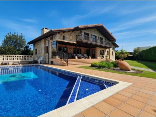 Casa en venta en Santa Cruz De Bezana, Cantabria