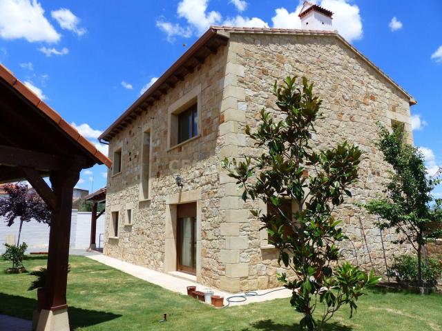 Casa en venta en Santa Cruz De La Sierra, Extremadura