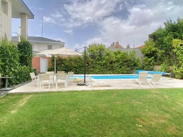 Casa en venta en Santa Marta De Tormes, Salamanca