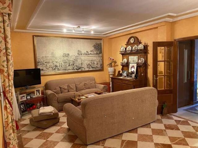Casa en venta en Santa Marta De Tormes, Salamanca