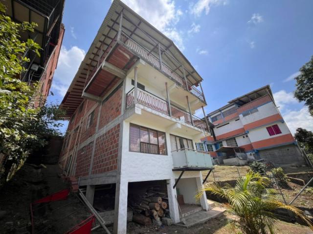 Casa En Venta En Santa Rosa De Cabal En Vereda La Leona V302261