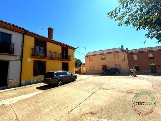 Casa en venta en Santervás de Campos, Valladolid