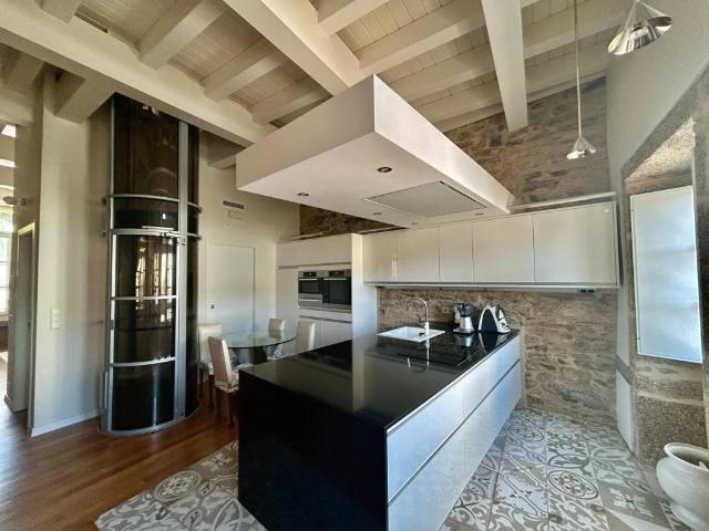 Casa en venta en Santiago, Galicia
