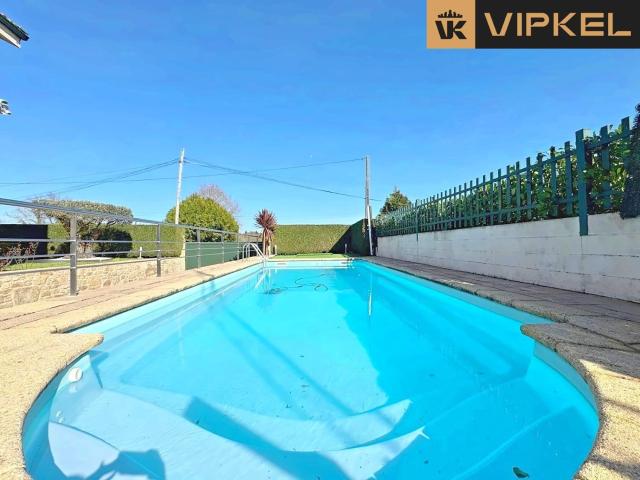 Casa en venta en Aríns, Santiago