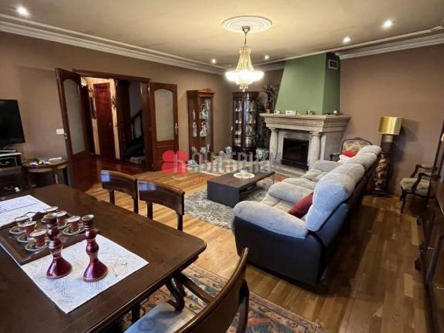 Casa en venta en Santiago de Compostela, Santiago