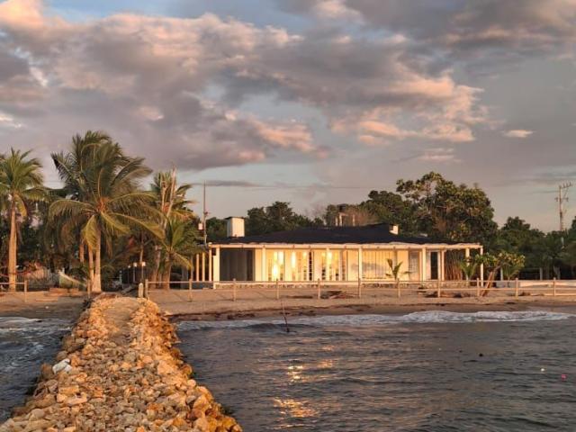 Casa En Venta En Santiago De Tolu En Playa Del Frances V155603