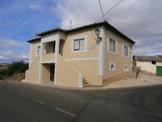 Casa en venta en Santiago Millas, Castilla y León