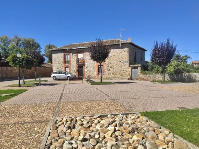 Casa en venta en Santiago Millas, Castilla y León