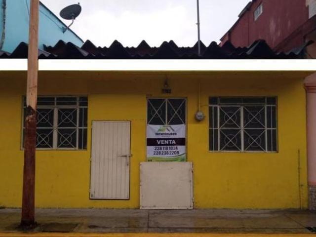 CASA EN VENTA EN SANTIAGO TUXTLA, DOS RECAMARAS UN NIVEL