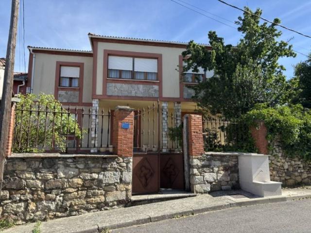 Casa en venta en Santibáñez De La Peña, Castilla y León