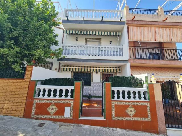 Casa en venta en Santiponce, Sevilla