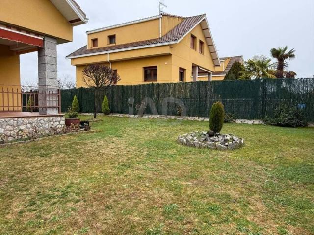 Casa en venta en Santovenia De La Valdoncina, Castilla y León