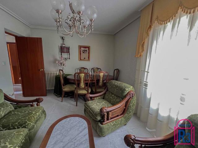 Casa en venta en Santovenia De La Valdoncina, Castilla y León