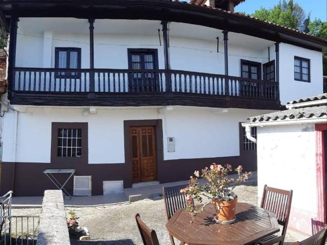 Casa en venta en Sariego