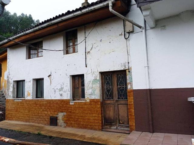 Casa en venta en Sariego