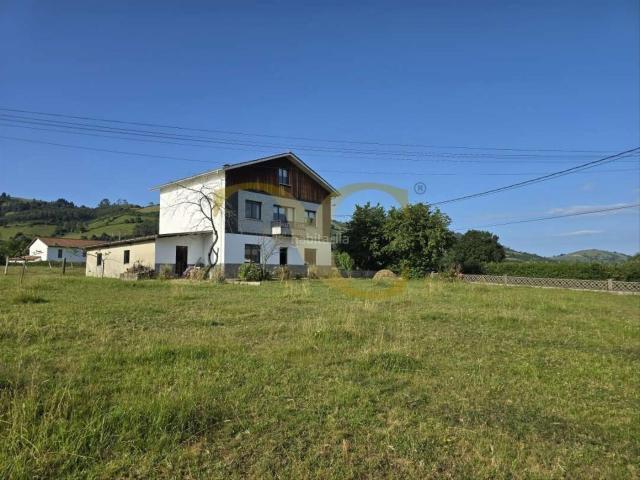 Casa en venta en Sariego
