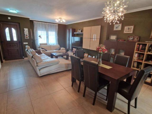 Casa en venta en Pobladura del Bernesga, Sariegos