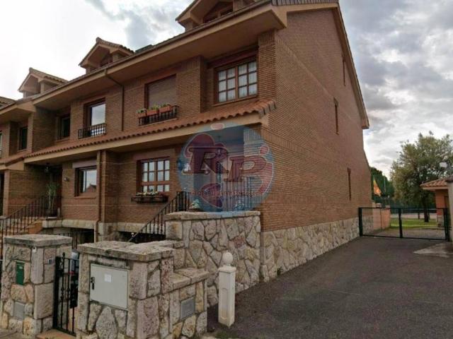 Casa en venta en Sariegos, Castilla y León