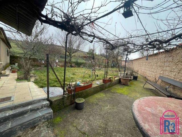 Casa en venta en Sariegos, Castilla y León