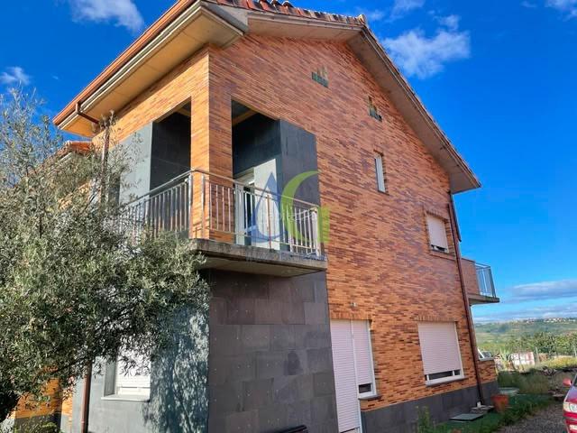 Casa en venta en Sariegos, Castilla y León