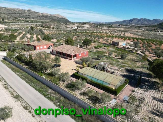 Casa en venta en l'Alt Vinalopó / El Alto Vinalopó, Valencia