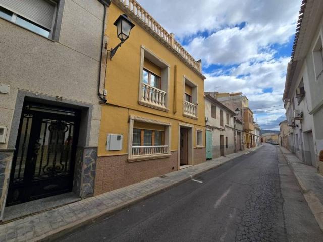 Casa en venta en l'Alt Vinalopó / El Alto Vinalopó, Valencia