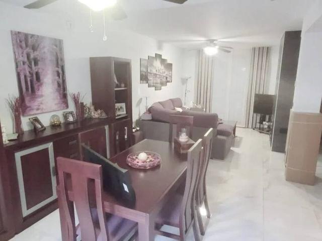 Casa en venta en Sevilla, Andalucía