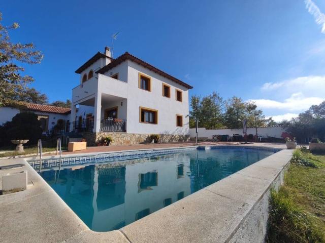 Casa en venta en Sevilla La Nueva, Los Cortijos