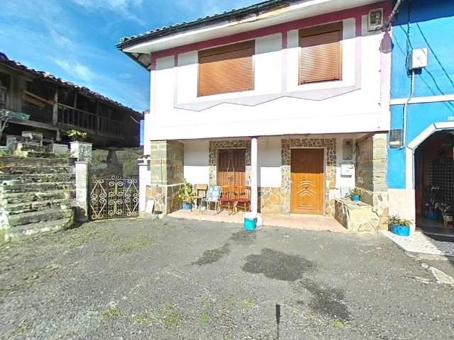 Casa en venta en Siero