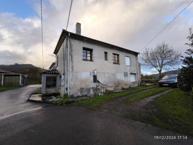Casa en venta en Siero