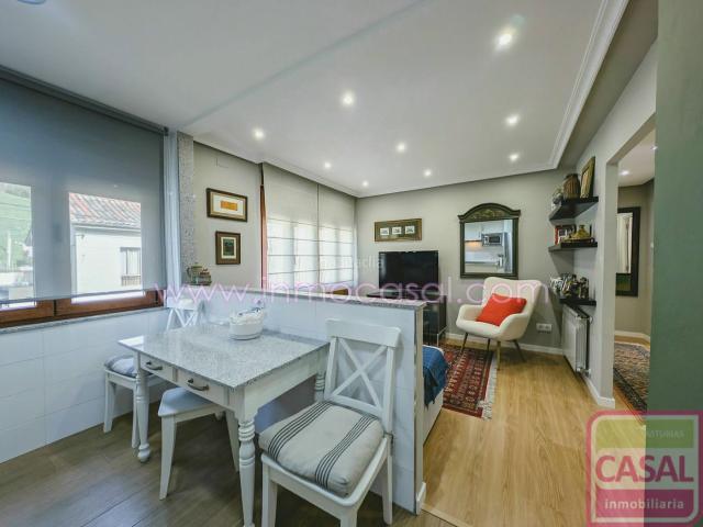 Casa en venta en Santolaya, Siero