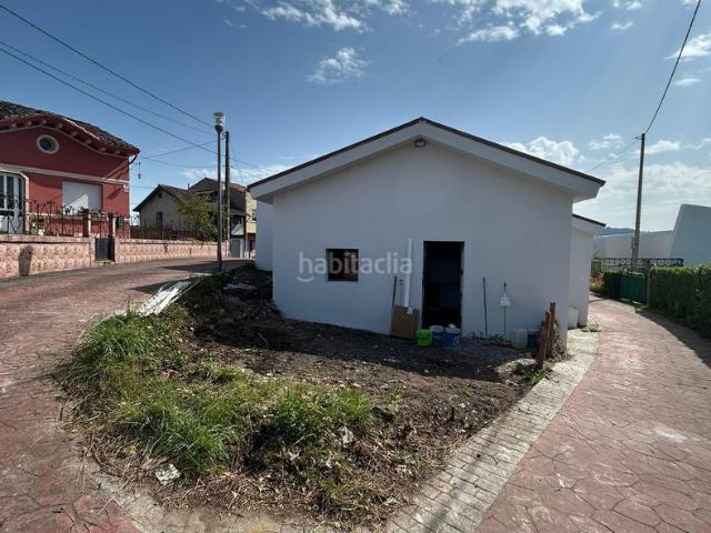 Casa en venta en Santolaya, Siero