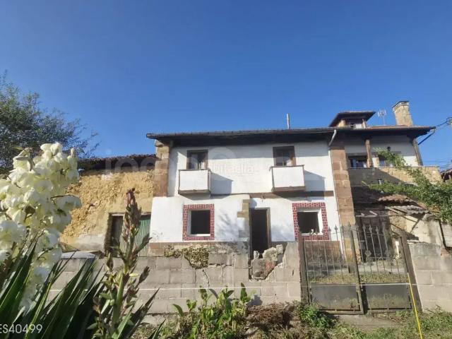 Casa en venta en Santolaya, Siero