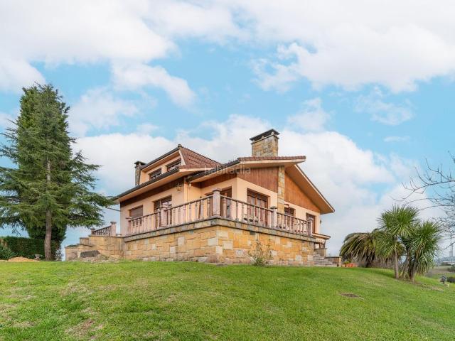 Casa en venta en Santolaya, Siero