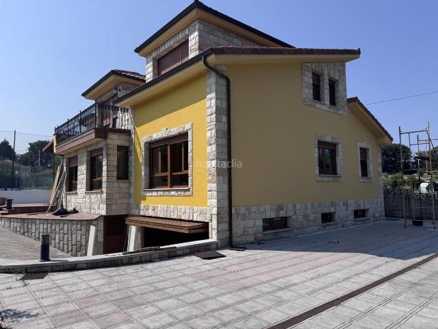 Casa en venta en Santolaya, Siero