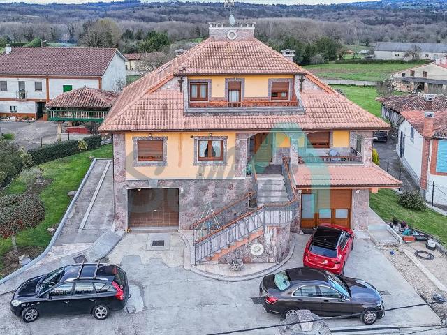 Casa en venta en Santolaya, Siero