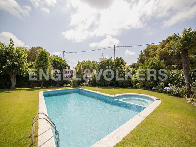 Casa en venta en Terramar, Garraf