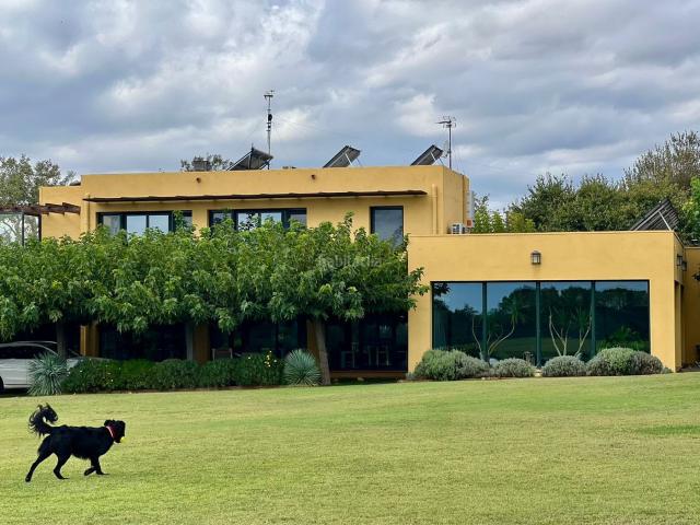 Casa en venta en Alt Empordà, Catalunya