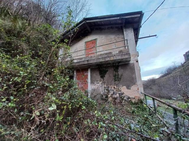 Casa en venta en Miera, Cantabria