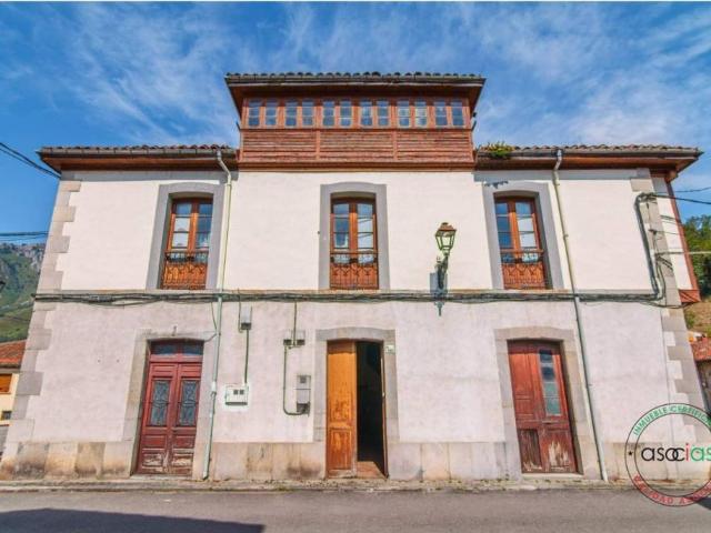 Casa en venta en Sobrescobio, Asturias