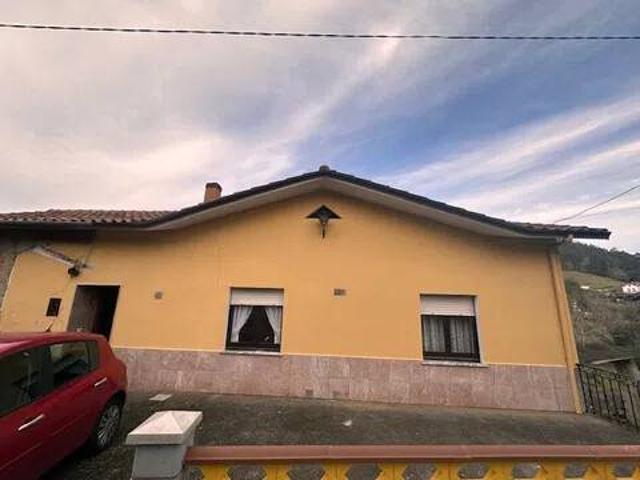 Casa en venta en Soto Del Barco, Asturias