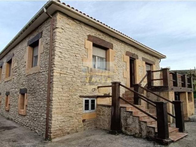 Casa en venta en Hinojedo, Suances