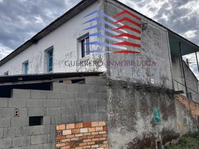 Casa en venta en Ourense, Galicia