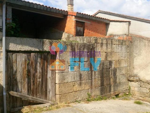 Casa en venta en Ourense, Galicia