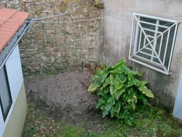 Casa en venta en Ourense, Galicia