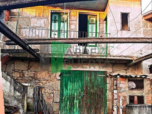 Casa en venta en Ourense, Galicia